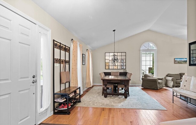 Foto del edificio - 5516 Virgin Rock Rd