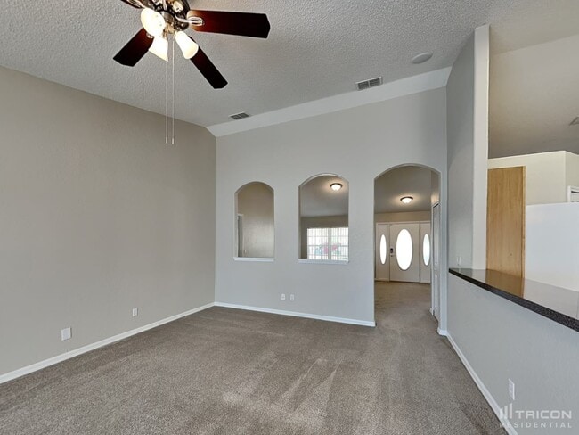 Building Photo - 3408 Montano Ave