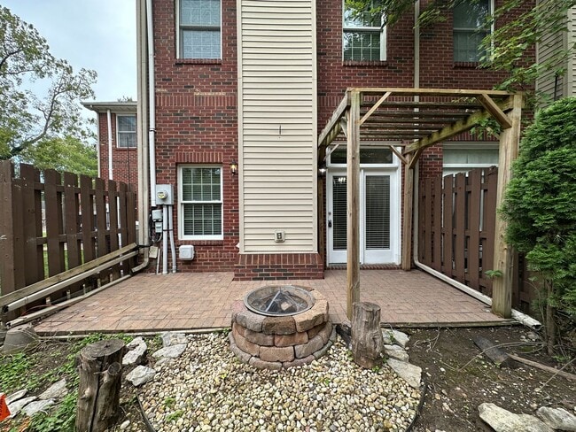 Photo - 1625 Nicholasville Rd. Unit 404 House