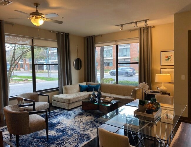 The Henderson Apartments Dallas, TX