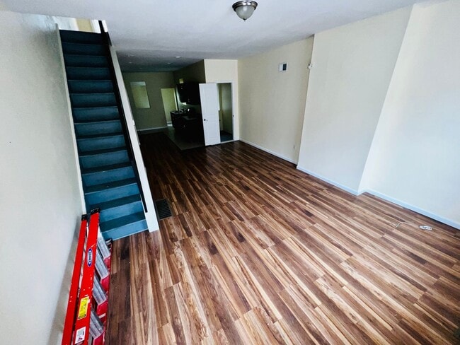 Foto del edificio - Renovated 3BR/1.5BA North Philly Home with Open Layout & Rear Yard