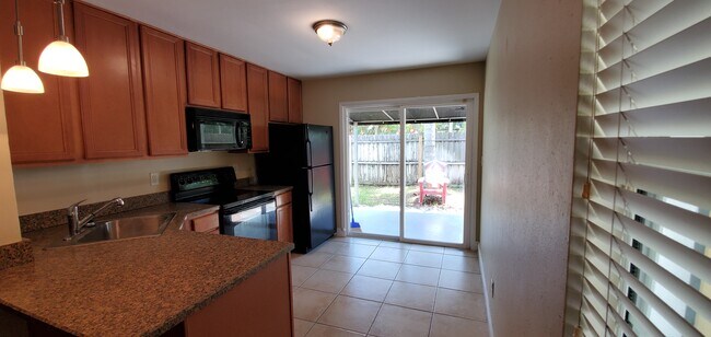 Building Photo - 3110 S Bumby Ave