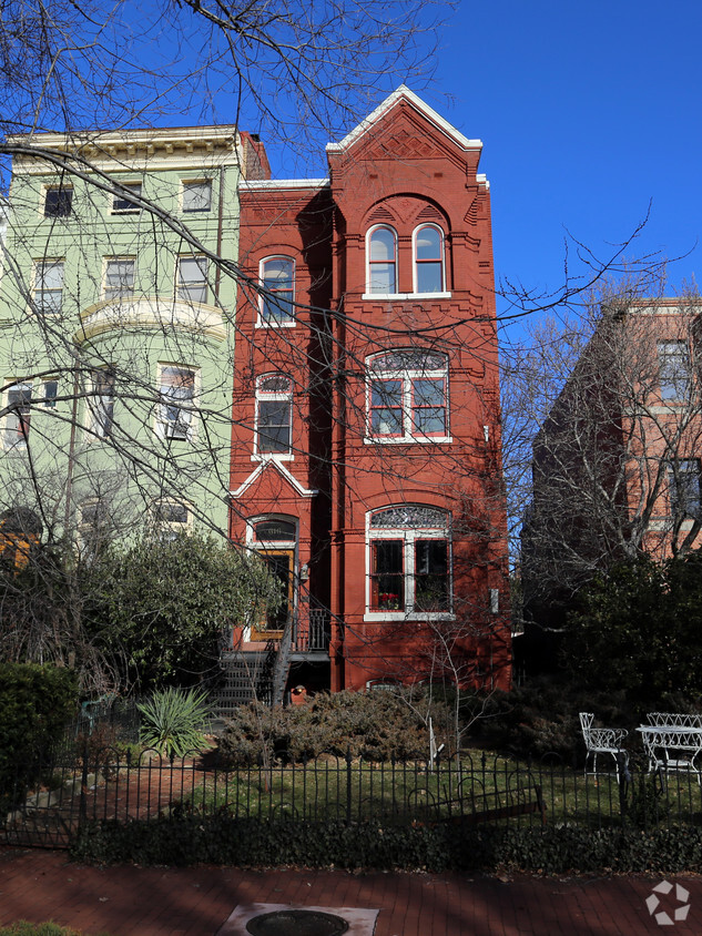 Building Photo - 616 E Capitol St NE