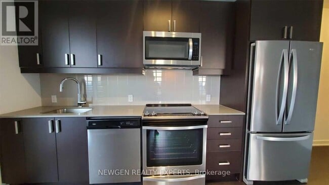 Building Photo - 8 Nahani Way