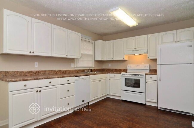 Building Photo - 103 S Forty Pass W