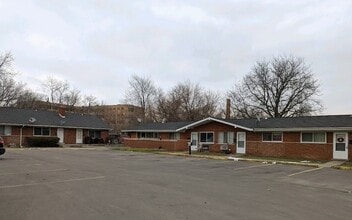 Building Photo - 1006 Montie Rd