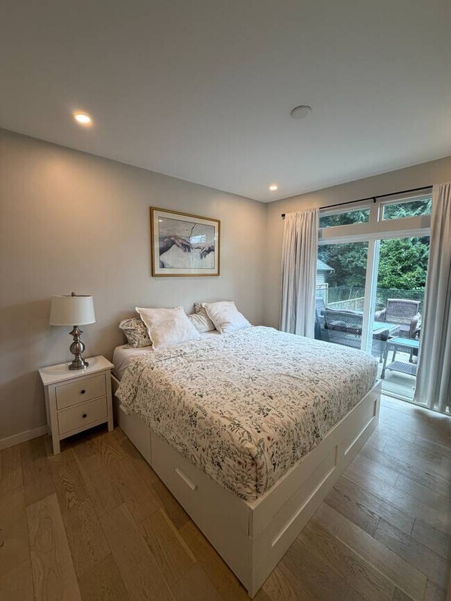 Photo du bâtiment - 1451 Terrace Ave