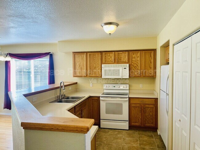 Foto del edificio - 11791 W Independence Ave