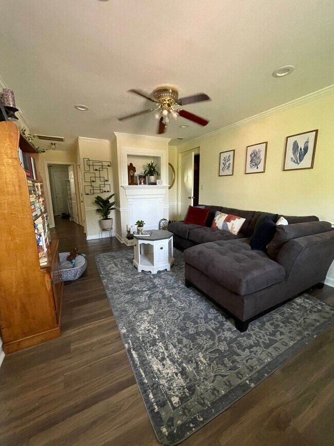 Photo - 3930 Azalea Dr (Charleston, SC) House