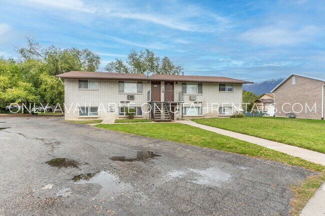 Foto del edificio - 1036 S Virginia Cir