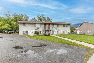 Building Photo - 1036 Virginia Cir