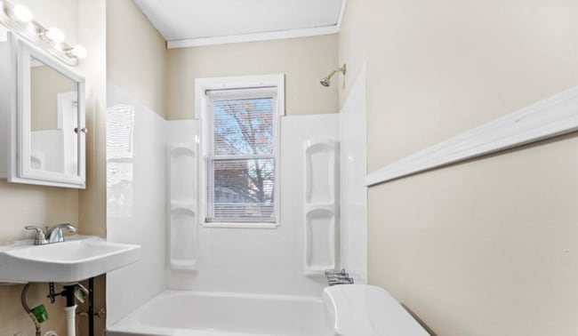 Building Photo - 7100 Freda St