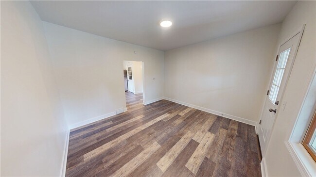 Foto del edificio - 248 Anderson Ave