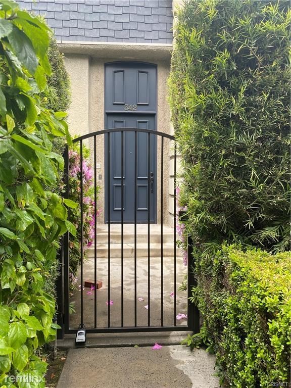 Foto principal - 342 S Orange Grove Blvd