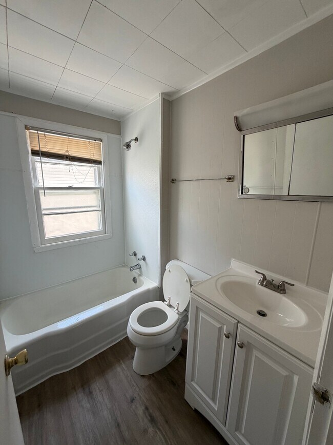 Foto del edificio - 1508 W 14th St