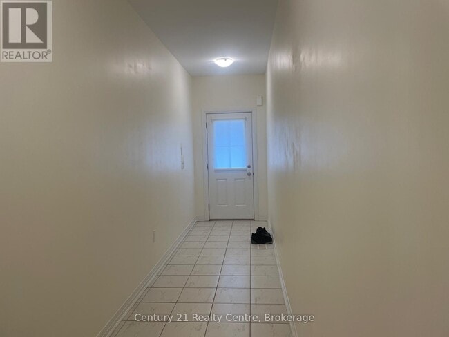 Building Photo - 33 Brixham Ln