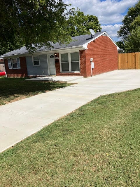 Building Photo - 11015 Lansford Dr