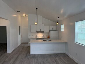 Building Photo - 3014 Arlington St