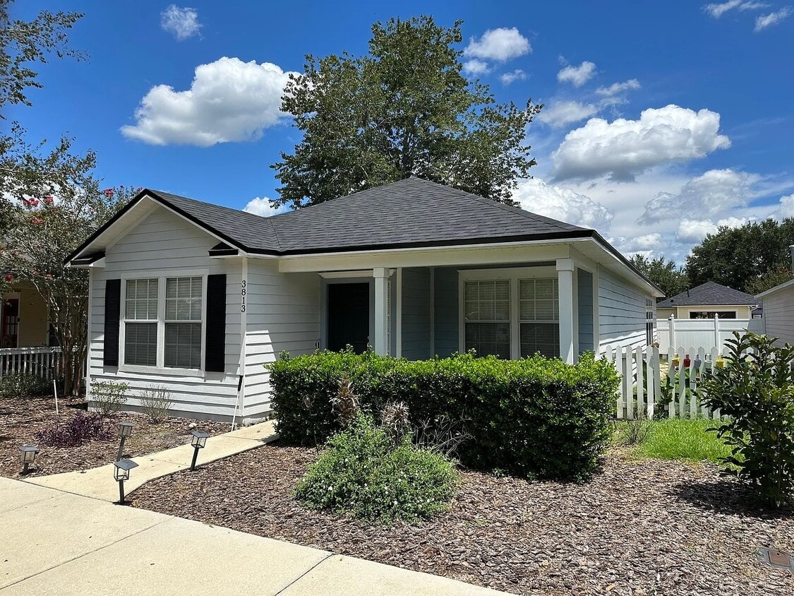 Primary Photo - 3813 NW 27th St