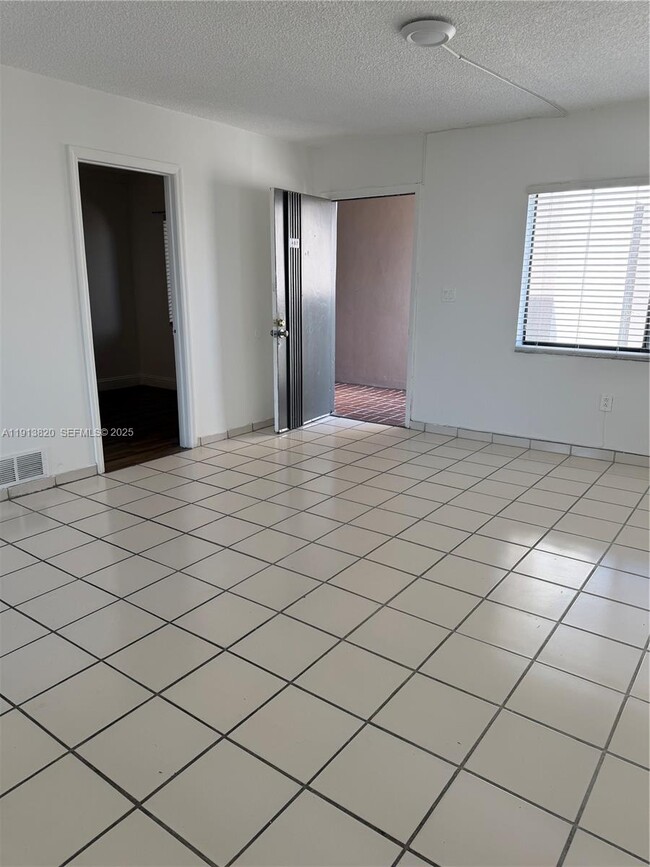 Building Photo - 8540 SW 133rd Avenue Rd