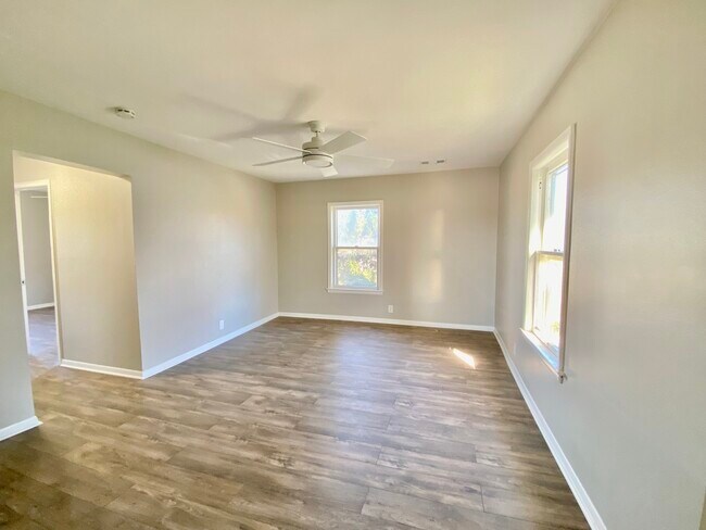 Foto del edificio - 5543 W Margaret St