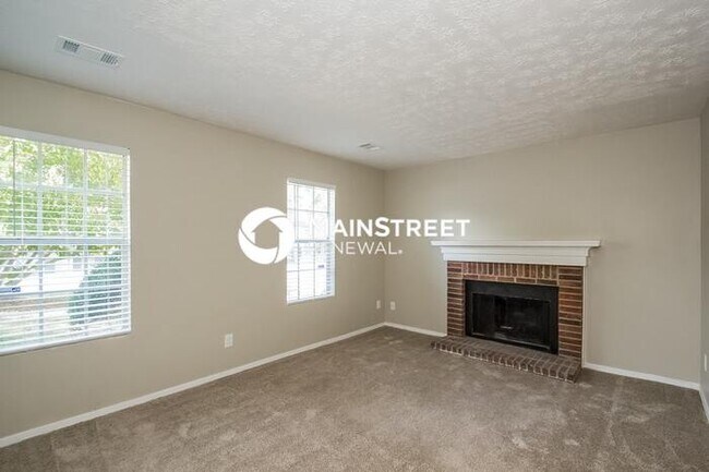 Foto del edificio - 3 Bedroom Pet-Friendly Home in Stone Mountain, GA with Main Street Renewal
