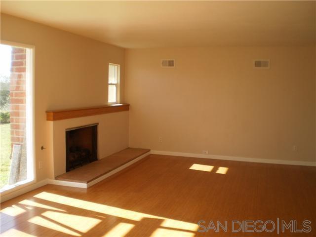 Building Photo - 5575 Stresemann St
