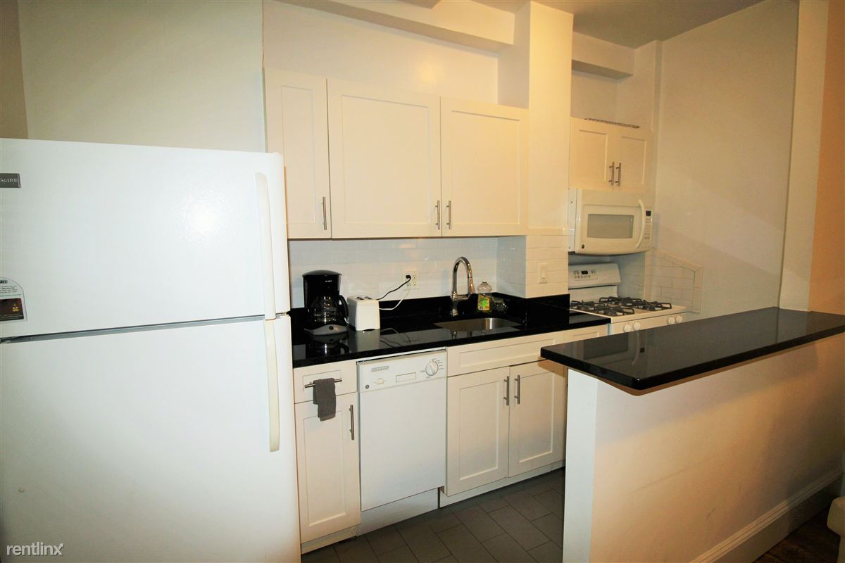 Building Photo - 4 E 86th St