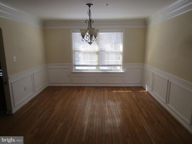 Foto del edificio - 8711 Temple Hill Rd