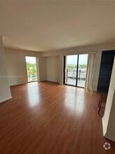 Building Photo - 5729 SW 72nd Ave