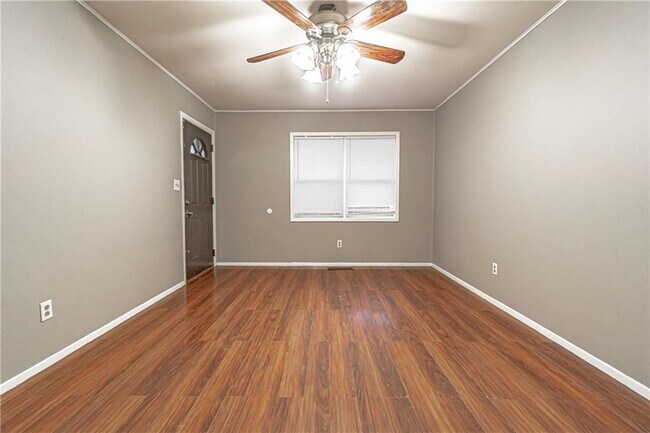 Foto del edificio - 8831 Country Club Dr