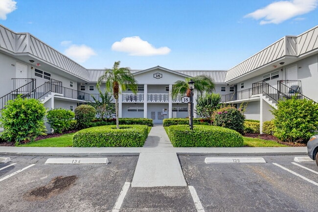Photo - 18 Colonial Club Dr Townhome