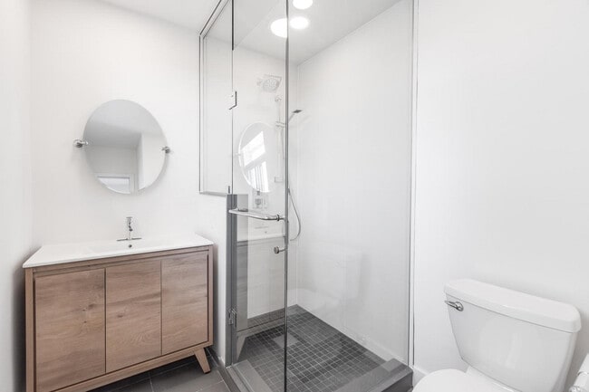 Building Photo - 80 Speers