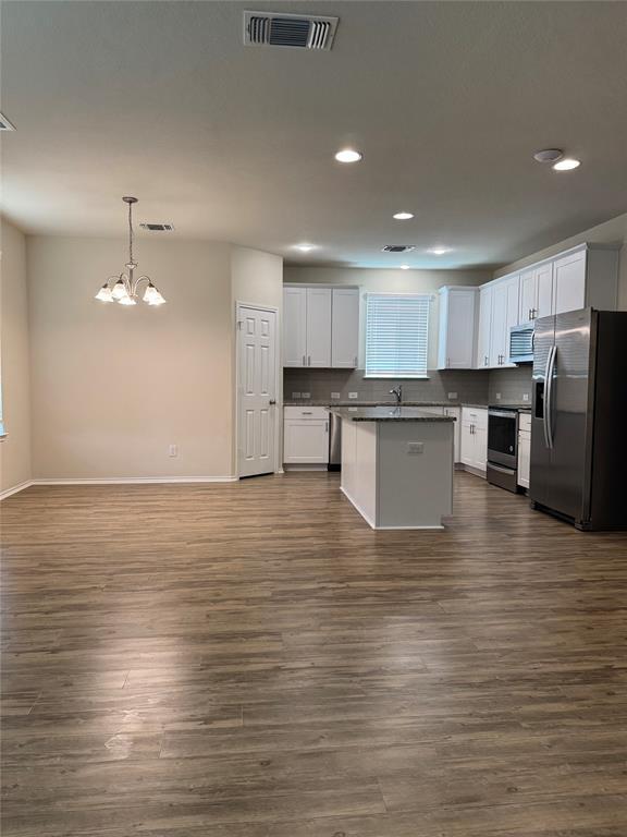 Building Photo - 201 Bedford Falls Ln