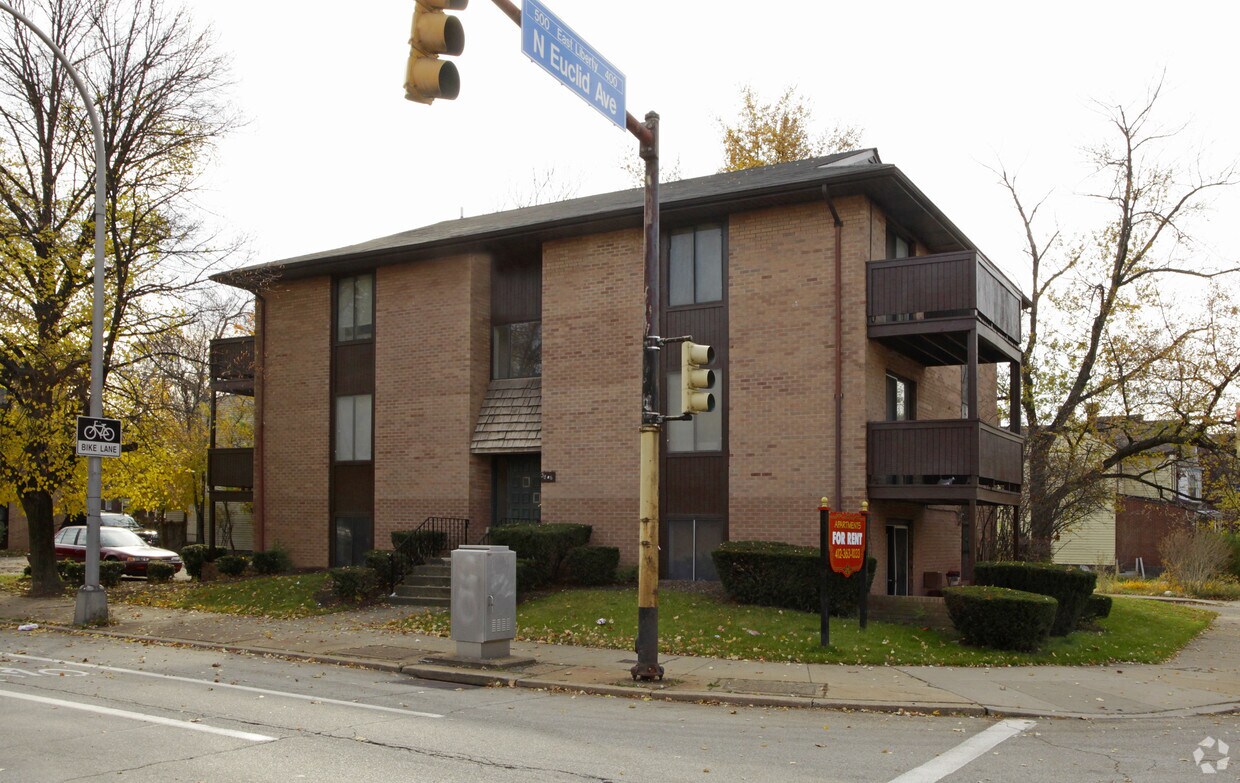 5712-5824 E Liberty Blvd. - 5712-5824 E Liberty Blvd