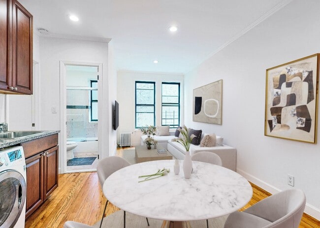 Building Photo - West 150th Street