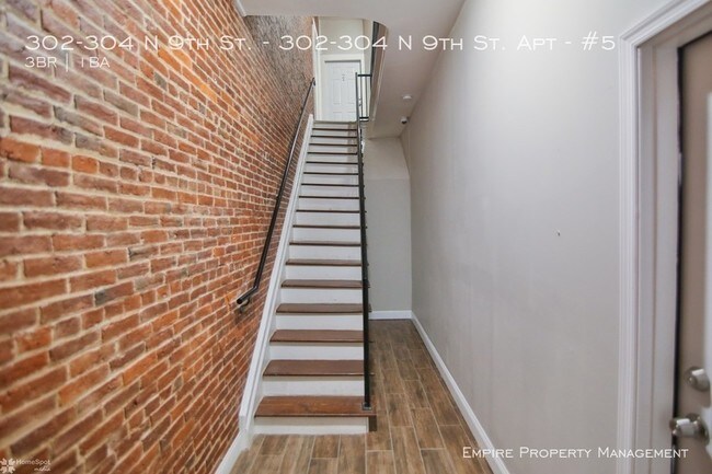 Building Photo - 302-304 N 9th St