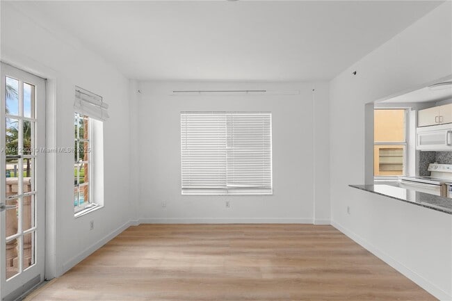 Building Photo - 918 Ocean Dr