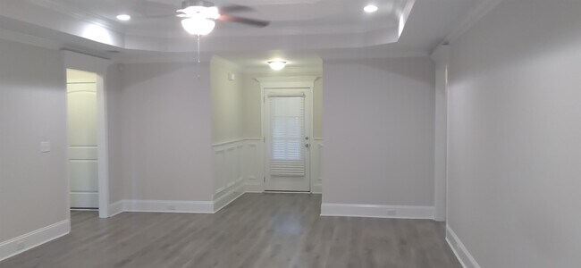 Building Photo - 3978 Valiant Ct