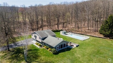 Building Photo - 67 Murphy Hill Rd