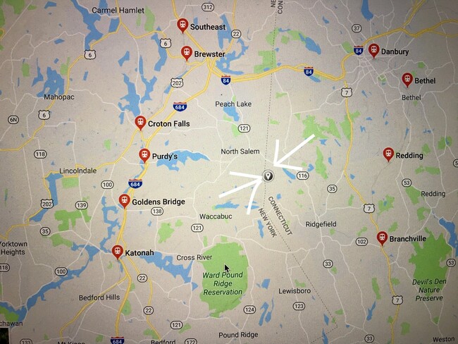 Building Photo - 300 Chestnut Hill Rd