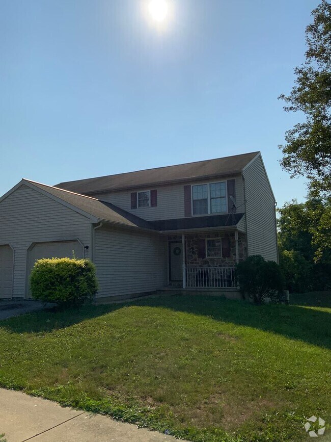 Sterling Place Apartments under 2,500 Lancaster, PA 1 Rentals