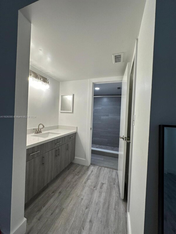 Building Photo - 8601 NW 34th Pl