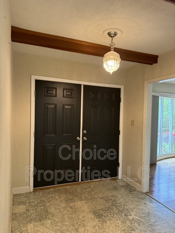 5633 Sardis Rd Charlotte, NC 28270 Alquileres en Charlotte, NC