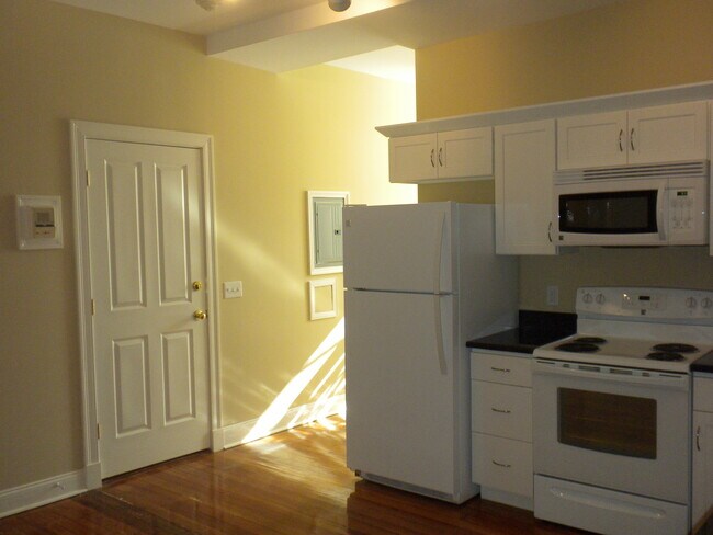 cocina - 15 N Pleasant St