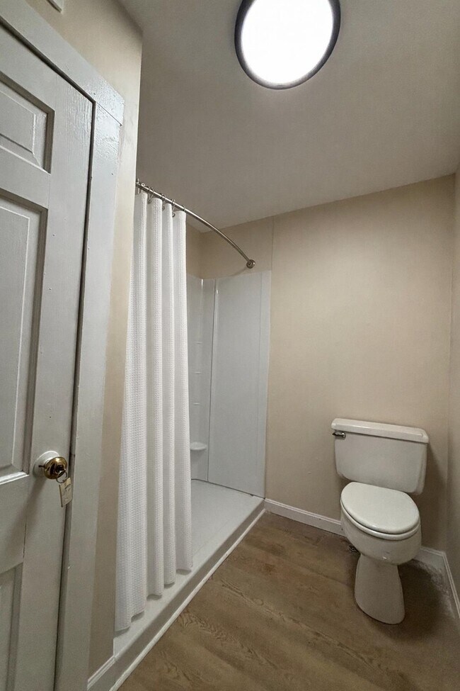 Foto del edificio - 155 S Main St