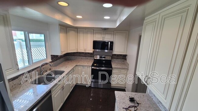 Building Photo - 6691 Moselle Cir