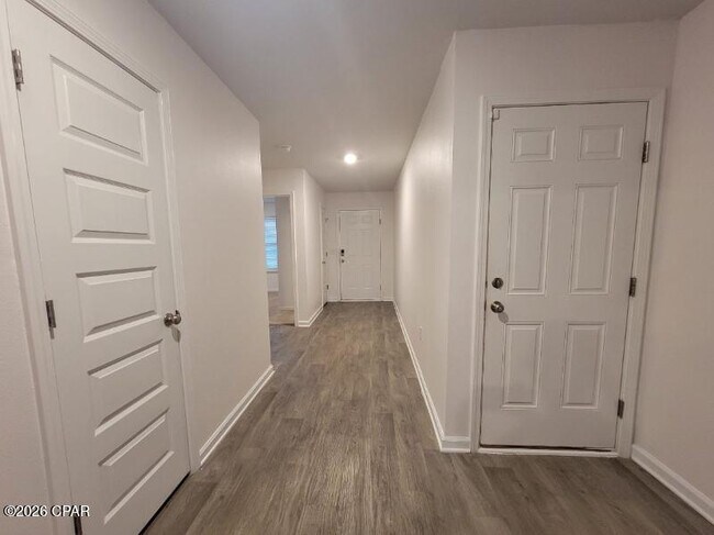 Foto del edificio - 3931 Silver Spur Rd