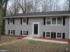Building Photo - 2931 Sayre Rd