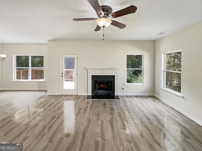 Building Photo - 5 Bedroom Single Family Home in Braselton